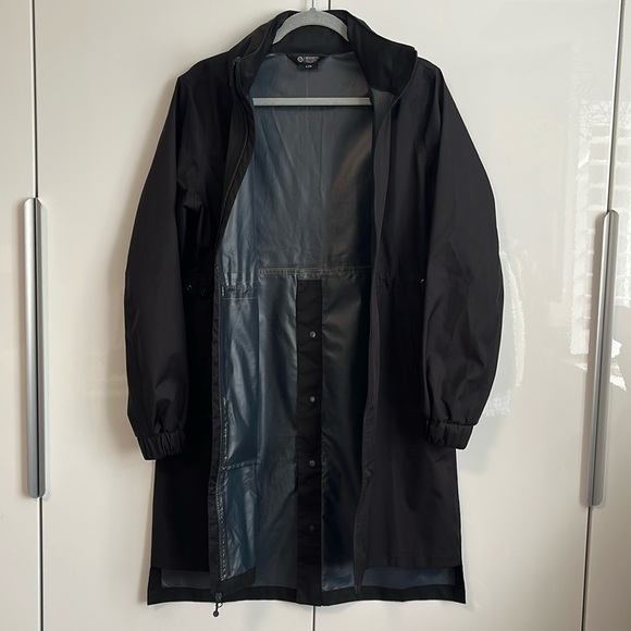 Mondetta Black Water Resistant Hooded Outdoor Rain Jacket with Hood, Size L - Picture 15 of 15